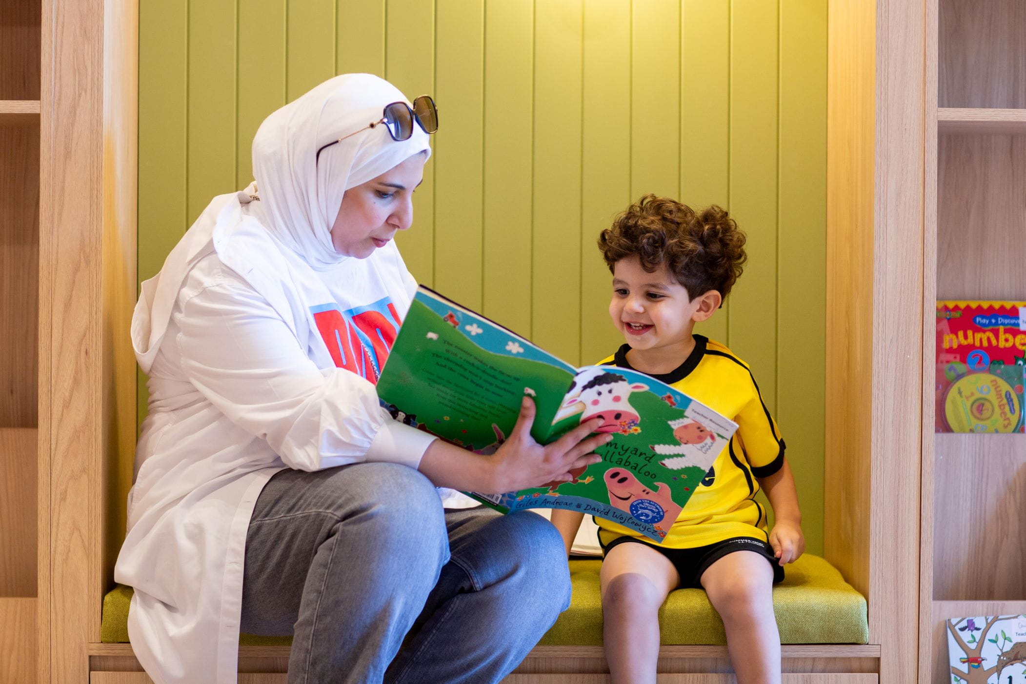 The Sunshine Kindergarten | Nursery in Kuwait | Ages 1-4 - 06 - Feature Cards Pattern