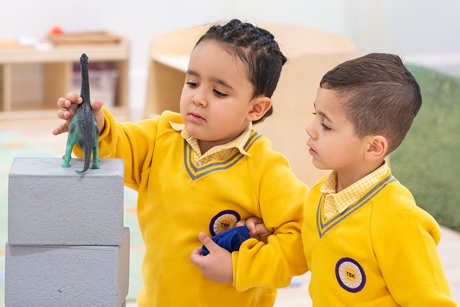 Play-based Learning in Early Years - Play-based Learning in Early Years